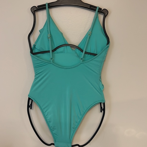 Trina Turk Ruffled High-Leg Cheeky One-Piece SZ 4 - Picture 4 of 7